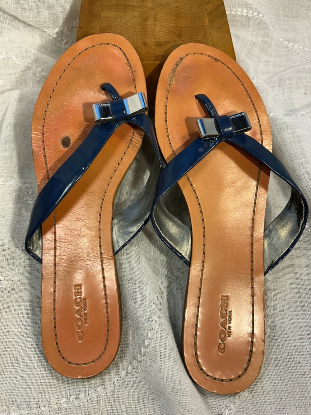 Coach vintage leather thong flip flops